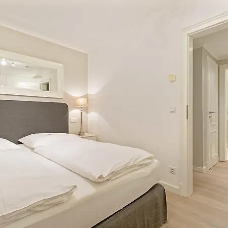 Apartament Landhaus Berthin Bleeg Beachhouse *